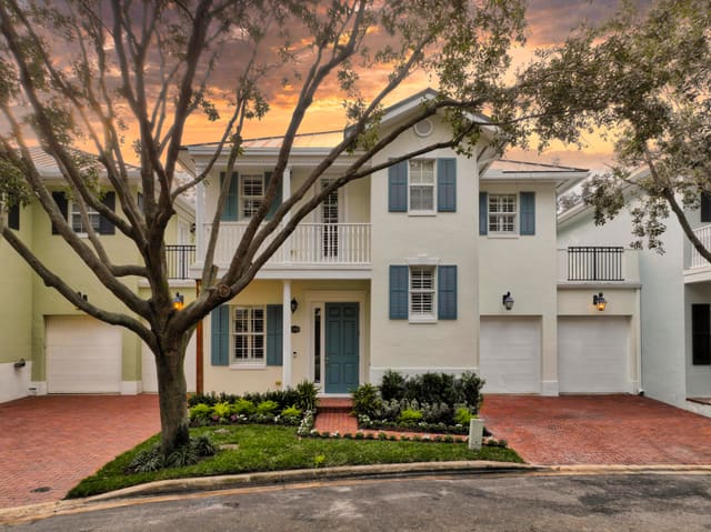 1030 W Heritage Club Circle, sold in Heritage Club, Delray Beach, FL