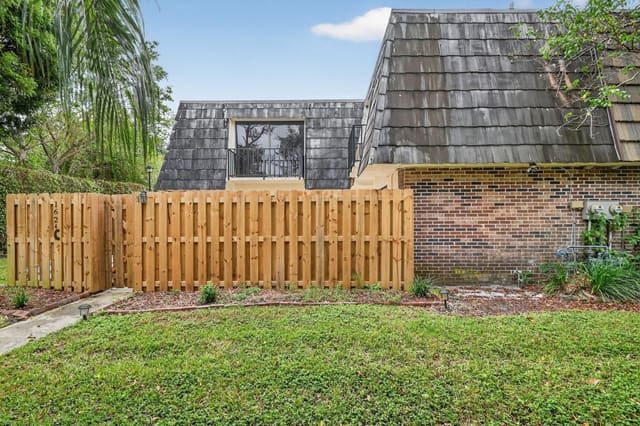 1624 Forest Lakes Circle C, West Palm Beach, FL 33406