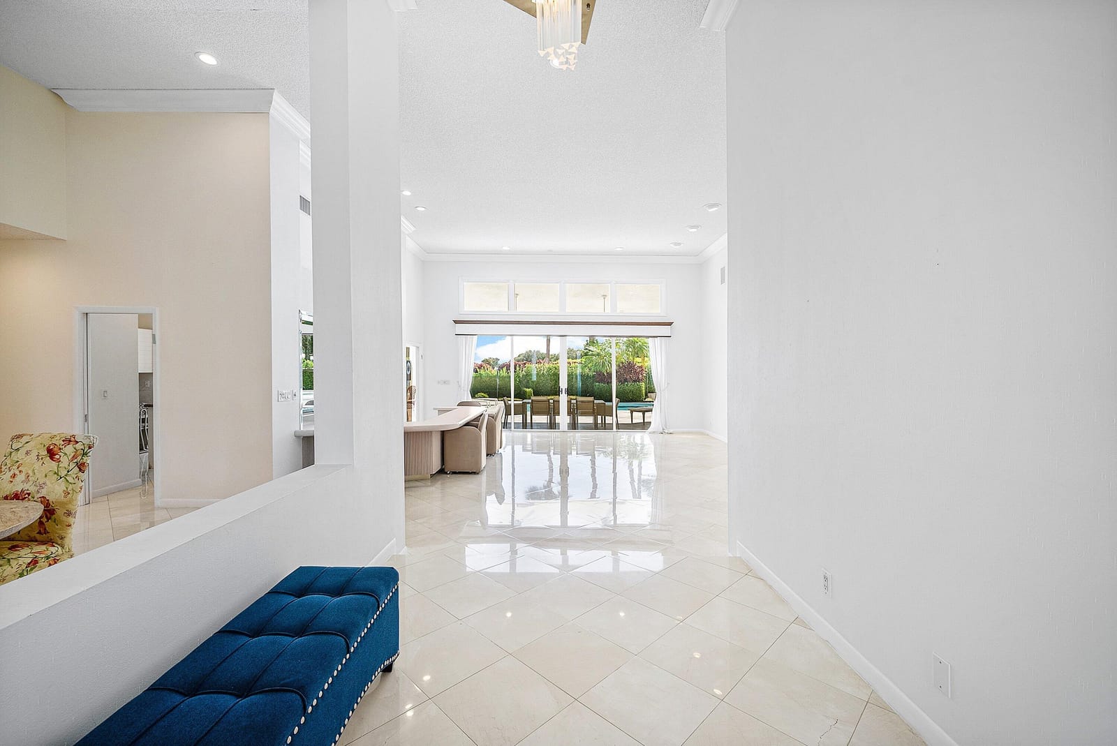 4879 Bocaire Boulevard — photo 11