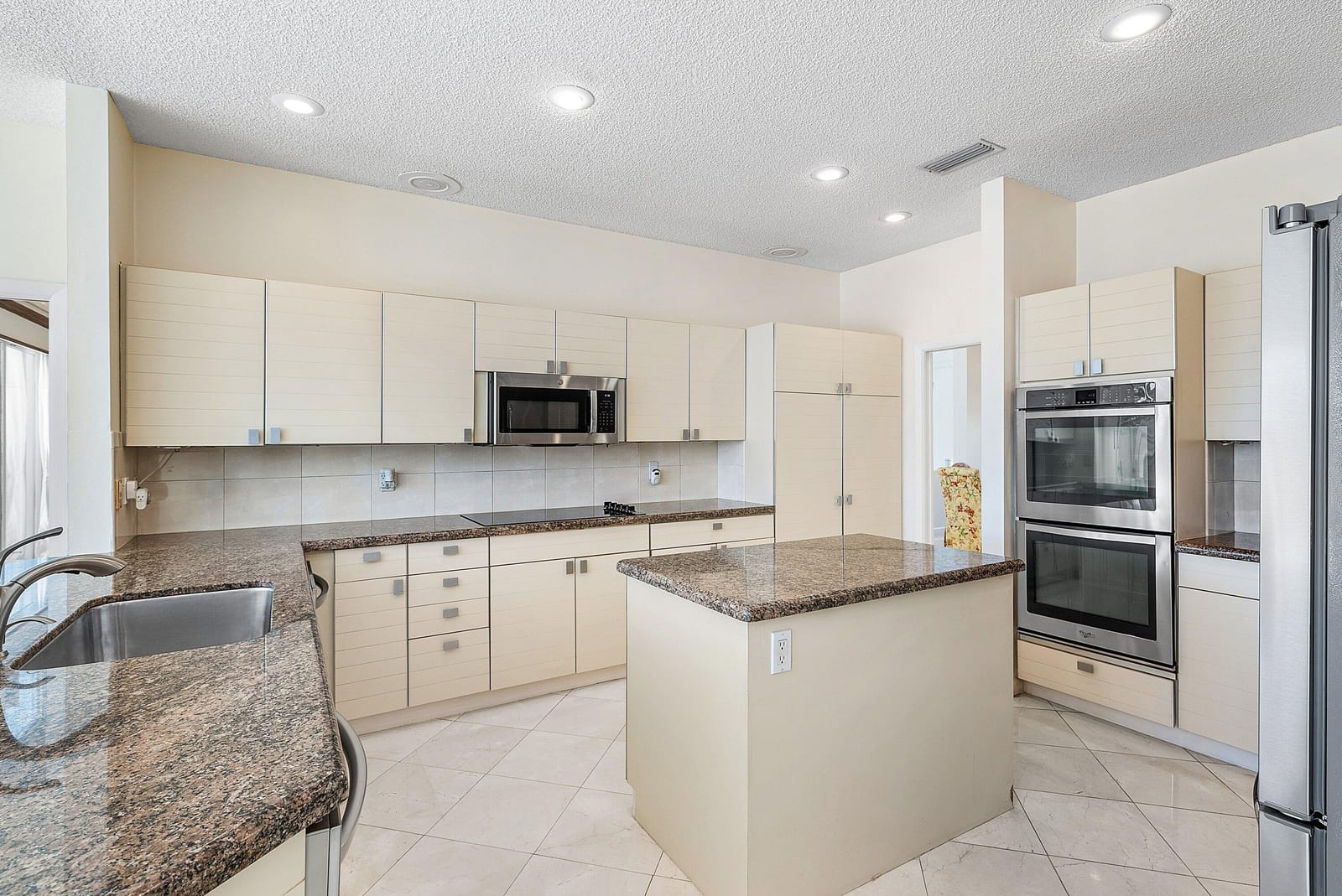 4879 Bocaire Boulevard, Boca Raton, FL 33487 photo 19