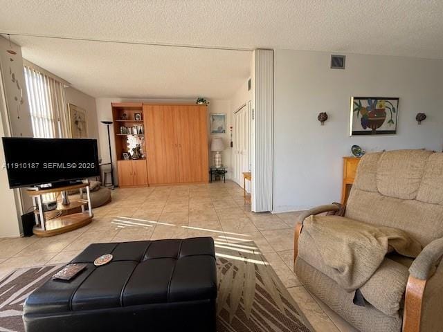3625 N Country Club Drive 304 — photo 8