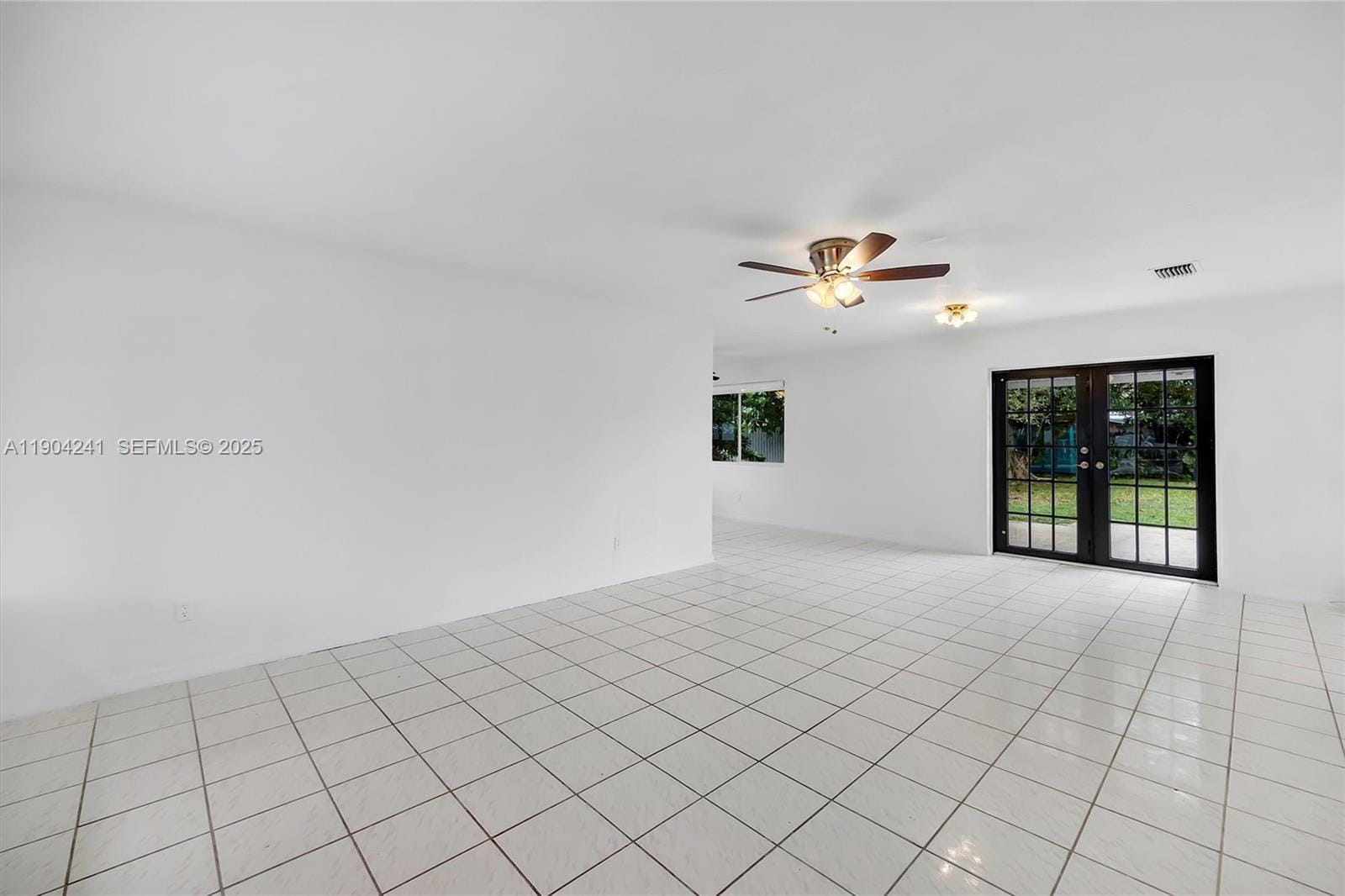 10250 Pan American Drive — photo 3