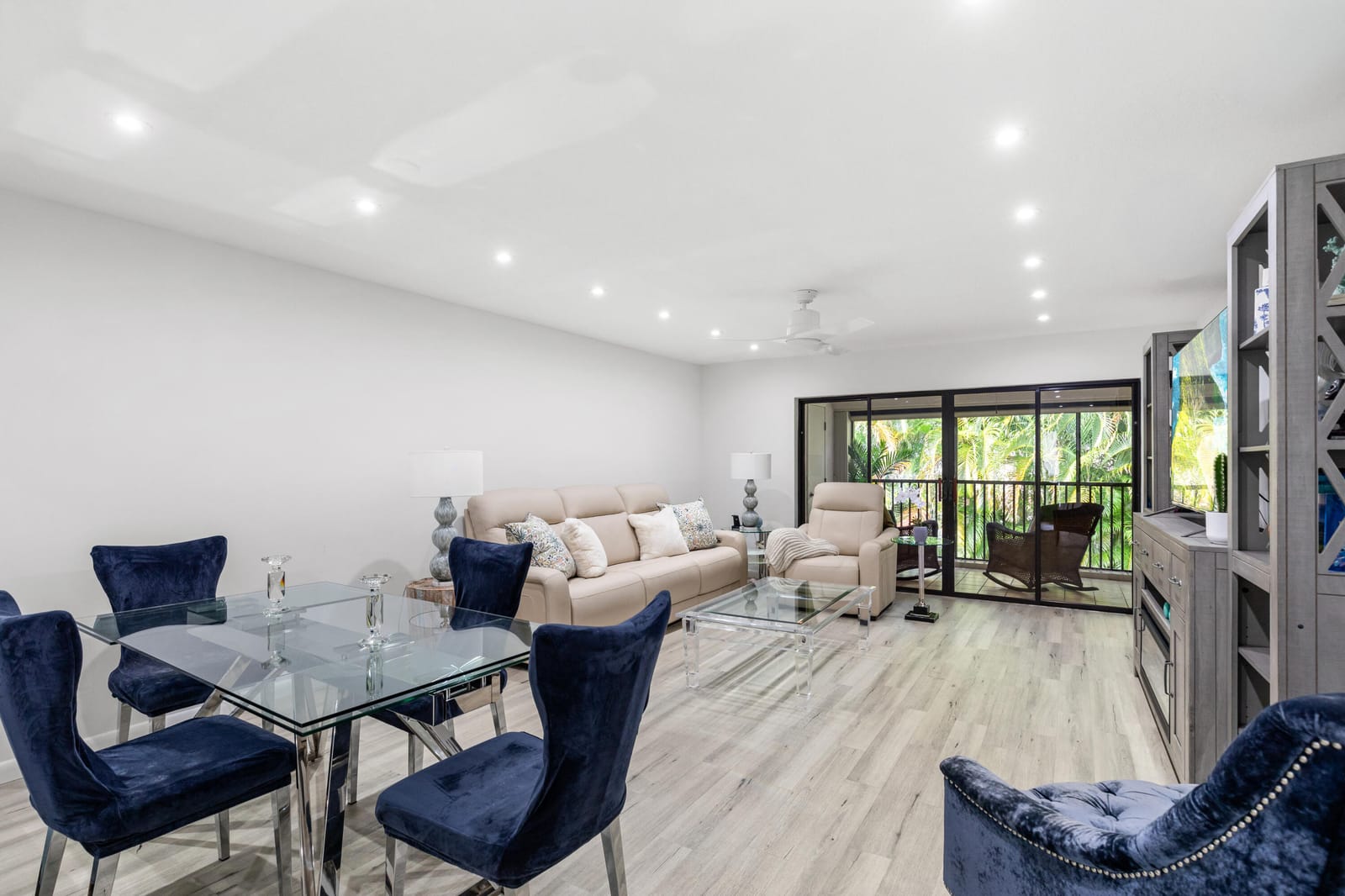 50 Pelican Pointe Drive 204 — photo 5