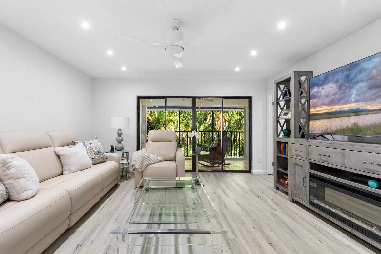 50 Pelican Pointe Drive 204 — photo 6