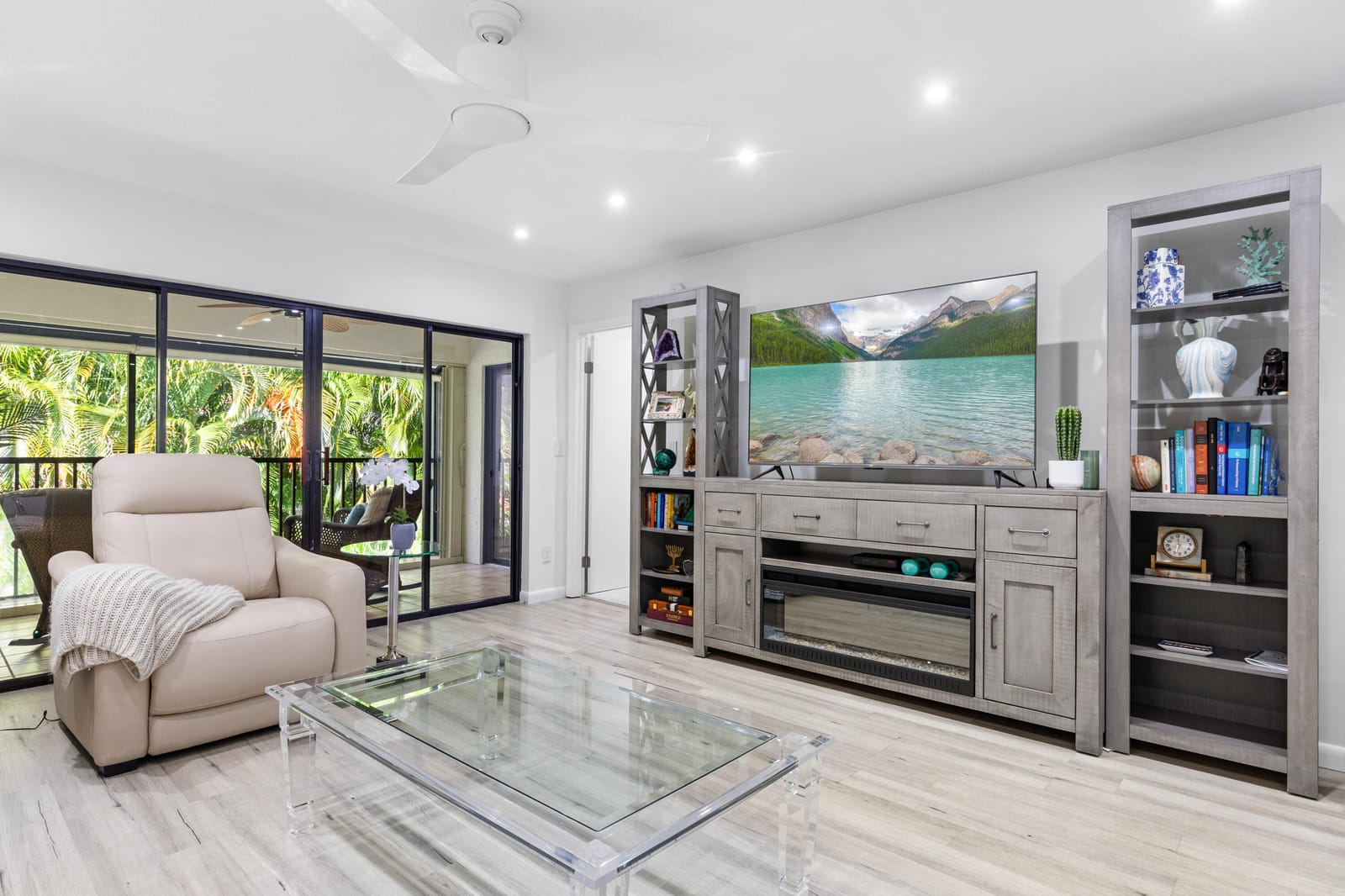 50 Pelican Pointe Drive 204 — photo 7