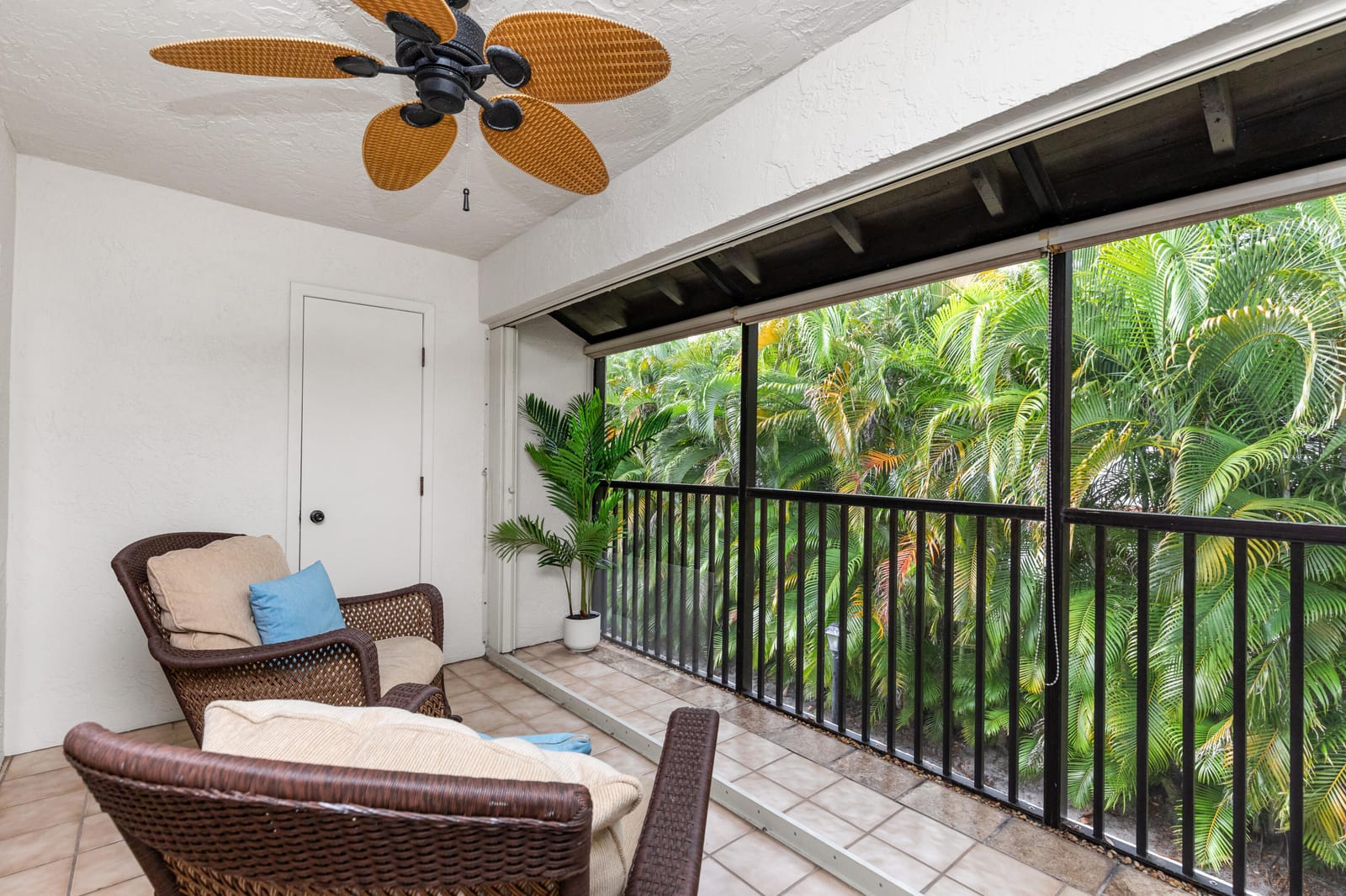 50 Pelican Pointe Drive 204 — photo 9