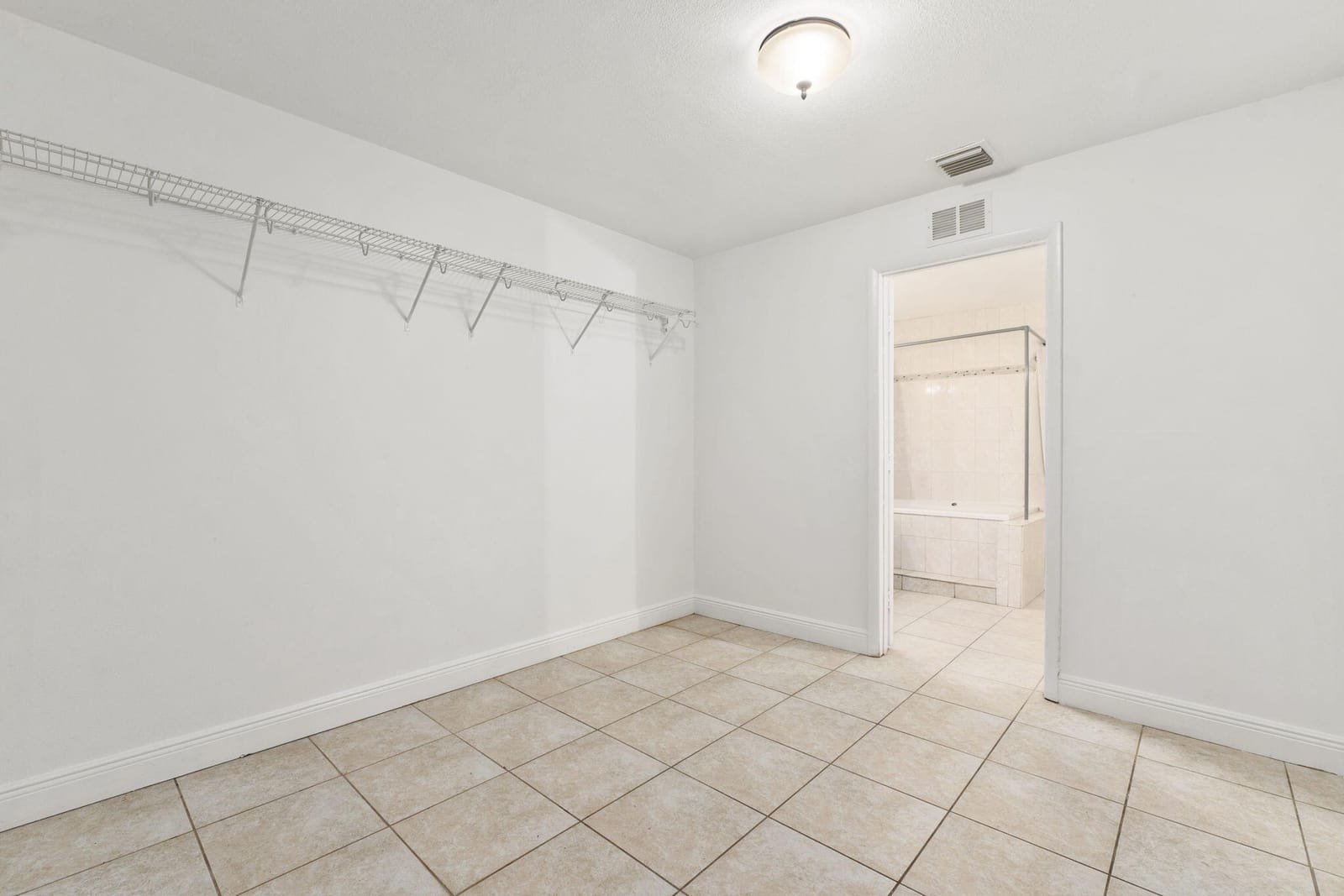 3827 St Marks Drive — photo 12