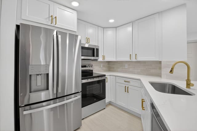 7547 S Oriole Boulevard 101, sold in Evergreen Condo, Delray Beach, FL