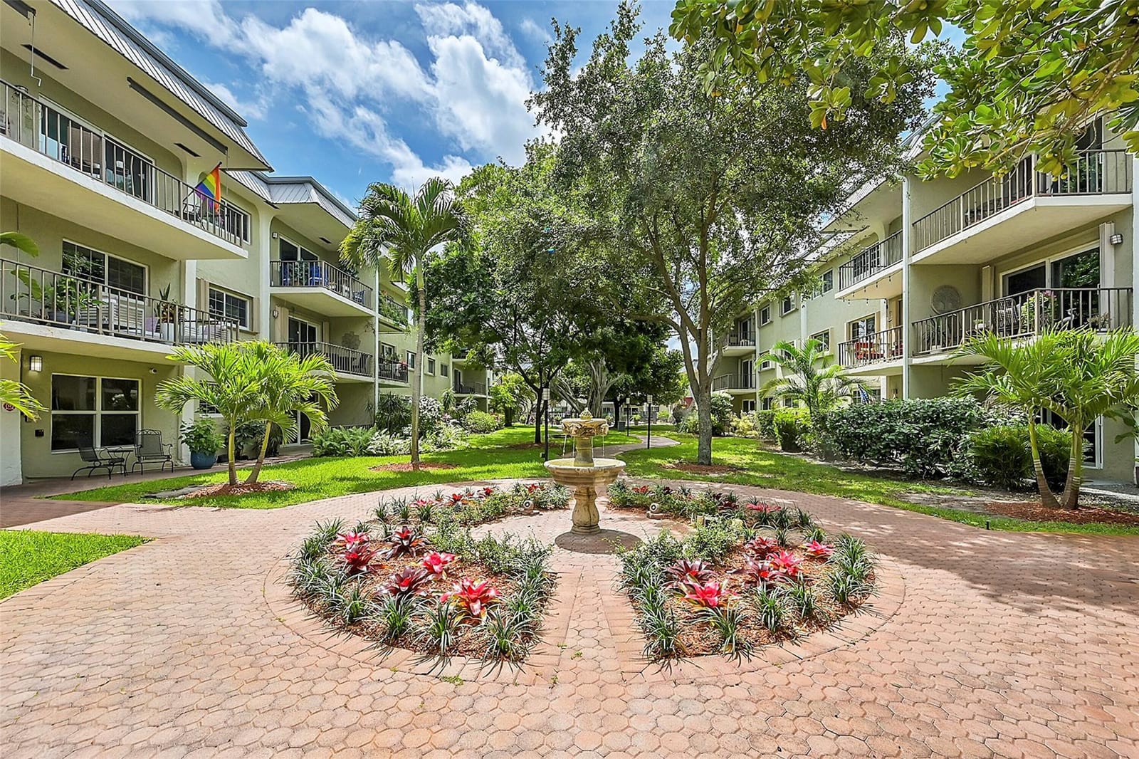 3002 NE 5th Terrace 102-b, Wilton Manors, FL 33334