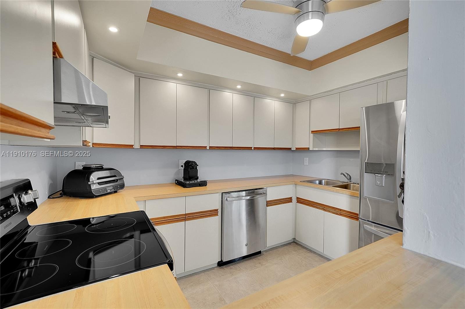 801 Atlantic Shores Boulevard 203, Hallandale Beach, FL 33009 photo 17