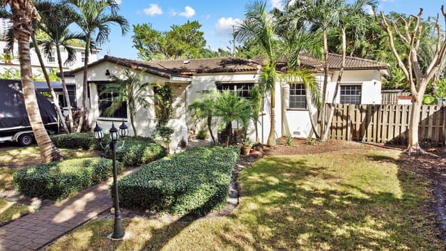 1551 Monroe Street, sold in Hollywood 1-21 B, Hollywood, FL