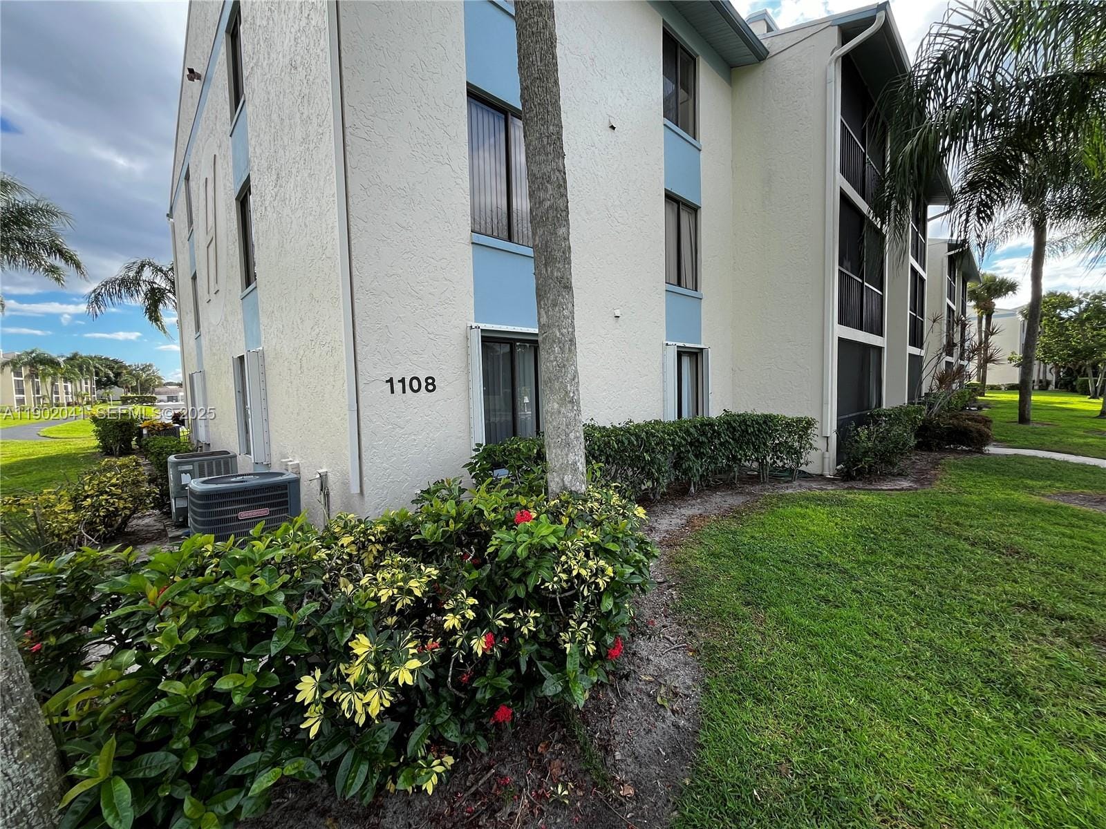1108 Green Pine Boulevard A1, West Palm Beach, FL 33409 photo 4