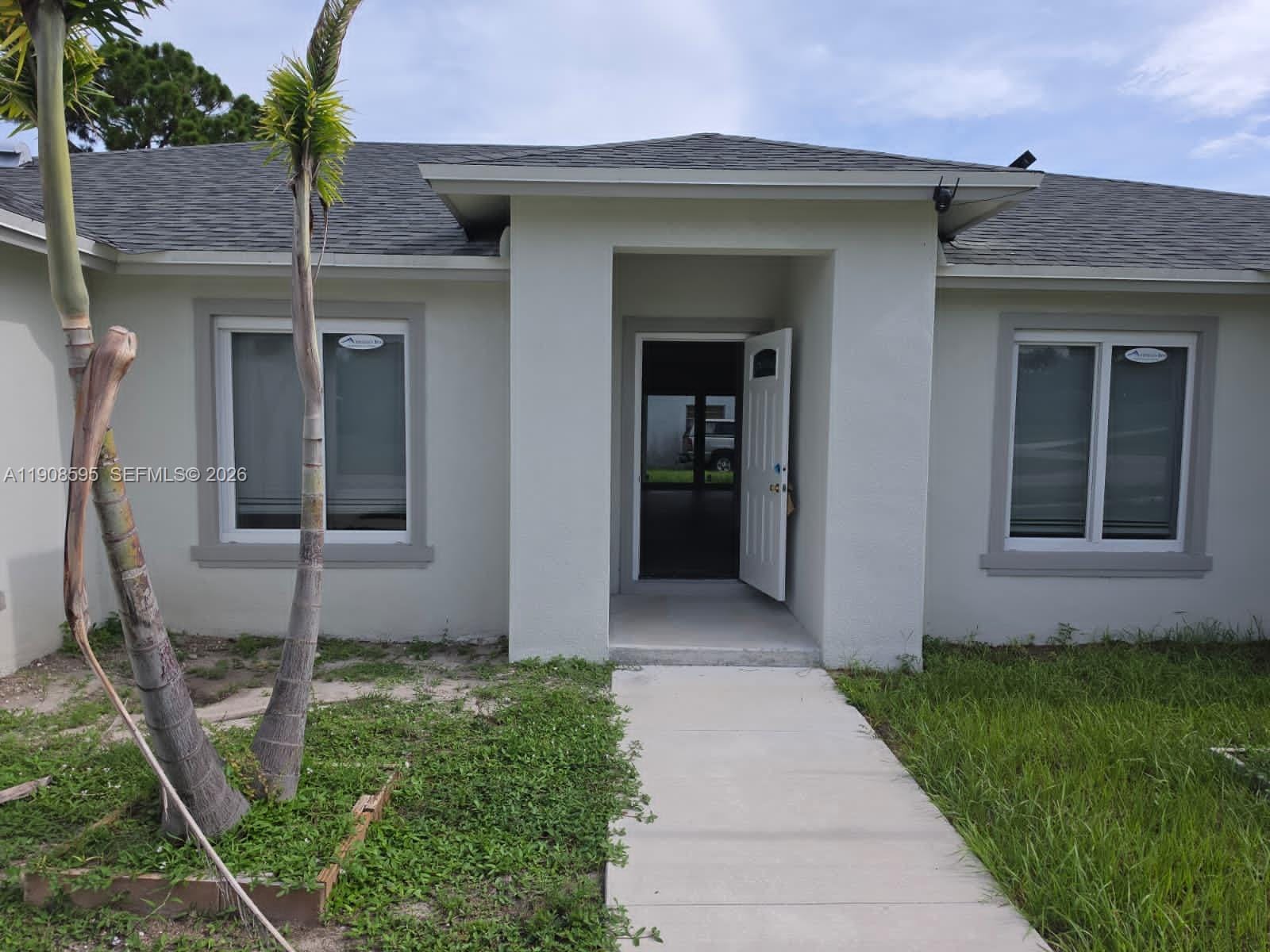 482 NW Marion Avenue — photo 3