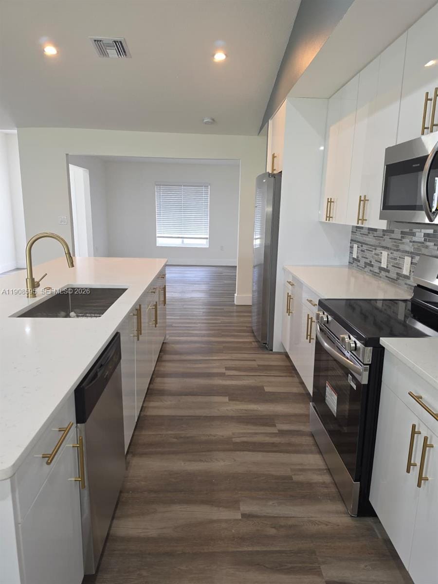 482 NW Marion Avenue — photo 6