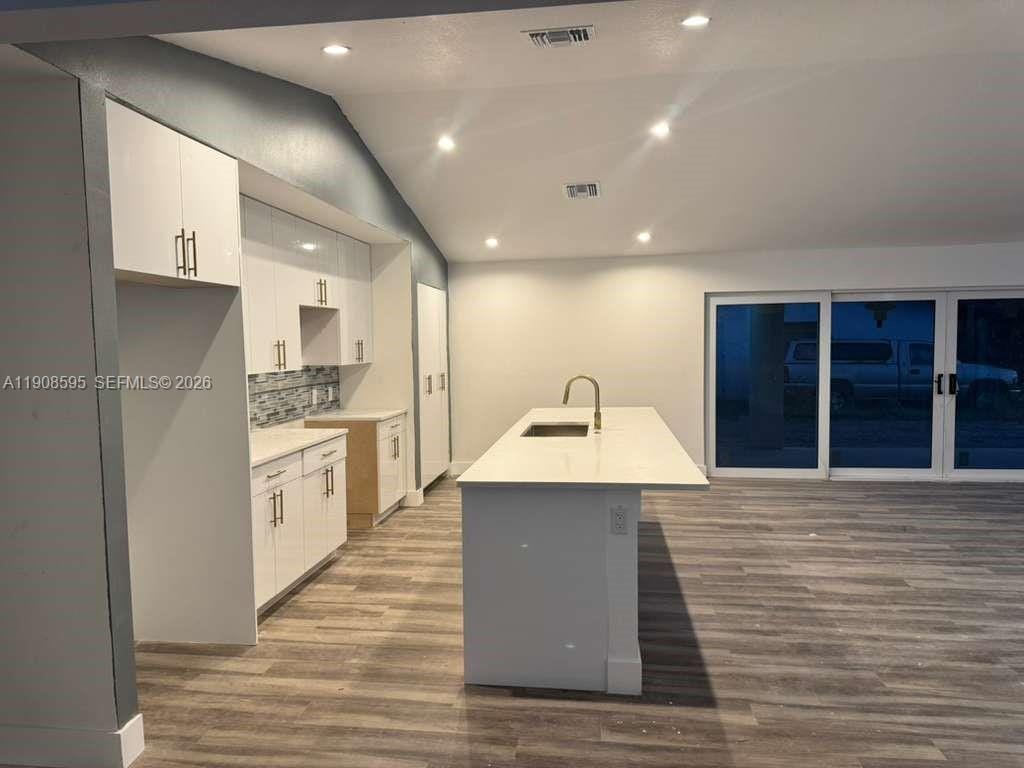 482 NW Marion Avenue — photo 8