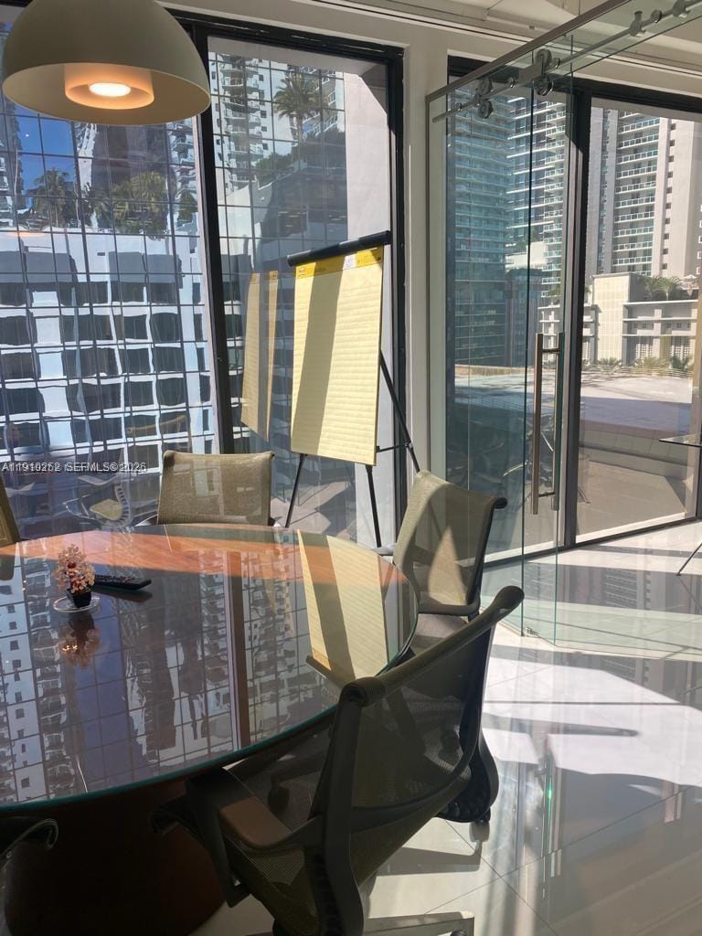 1110 Brickell Avenue 804 — photo 4