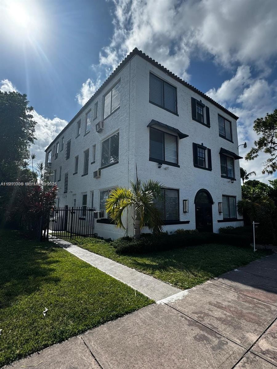 444 Ponce De Leon Boulevard — photo 2