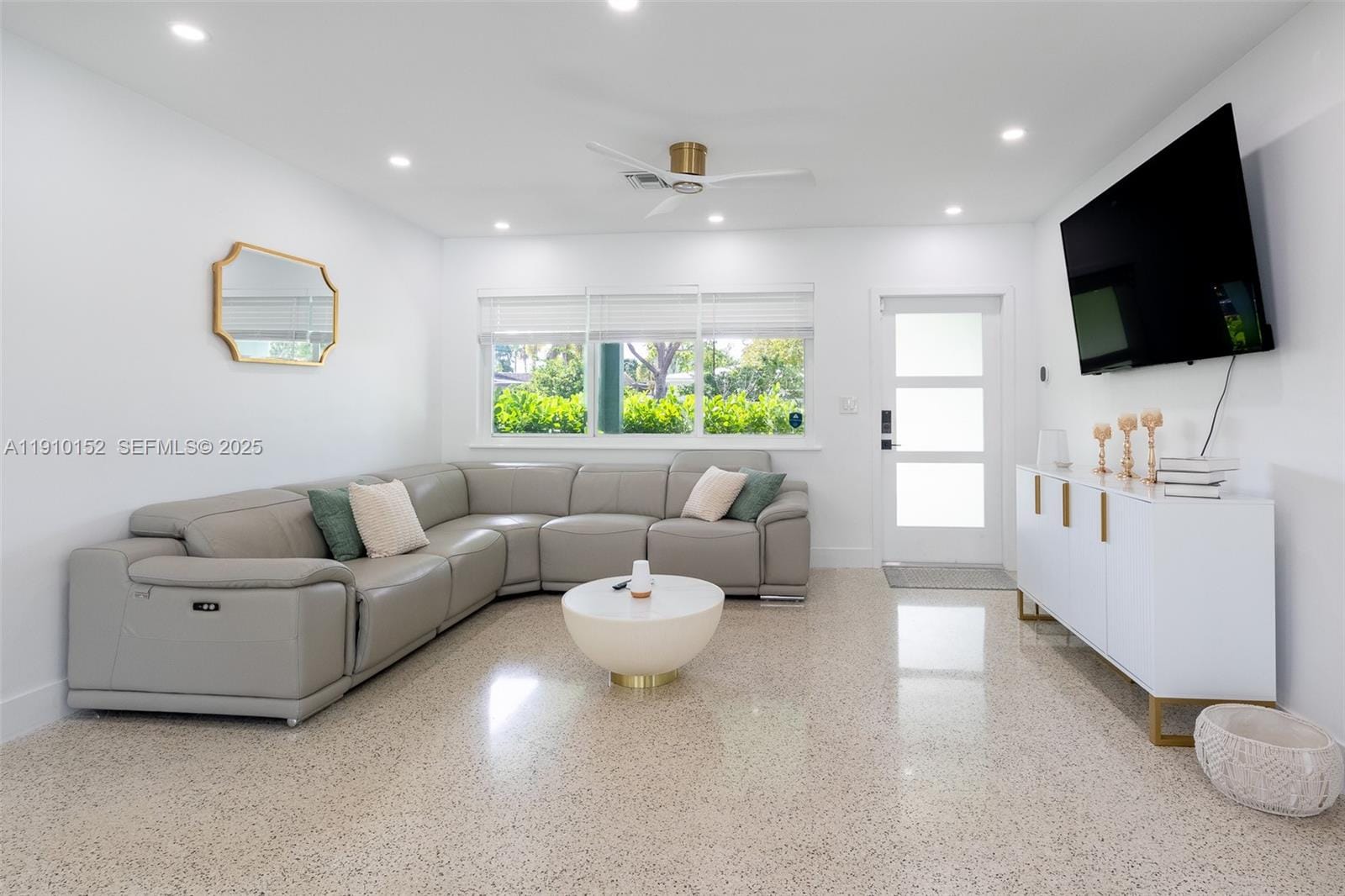 121 SE 7th Street, Pompano Beach, FL 33060 photo 4