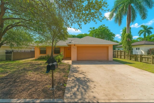 222 NW 14th Street, sold in Ponce De Leon, Homestead, FL