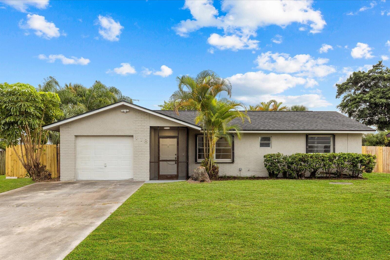 118 SW Lancaster Avenue, Port St. Lucie, FL 34984
