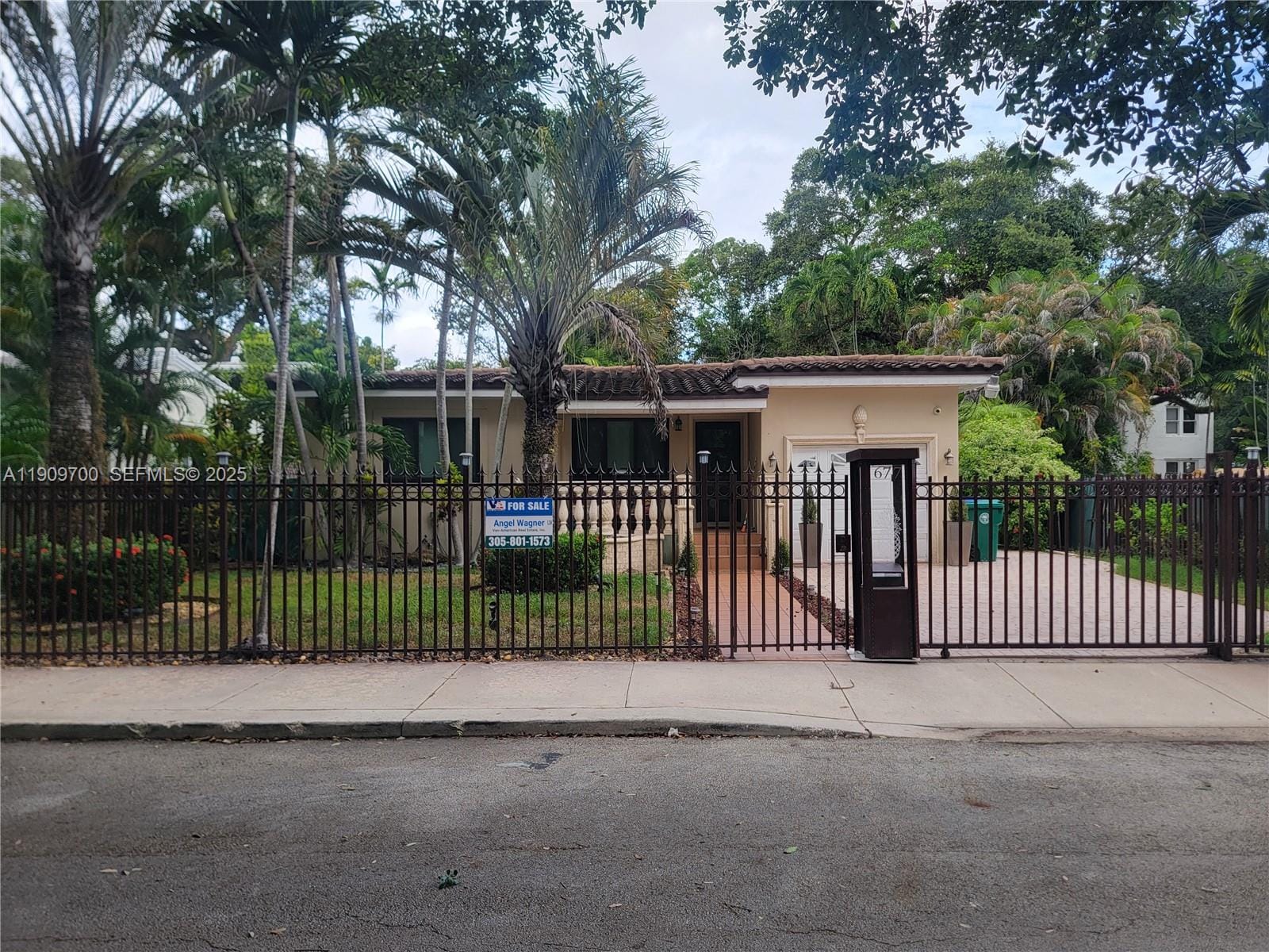 677 NE 60th Street, Miami, FL 33137