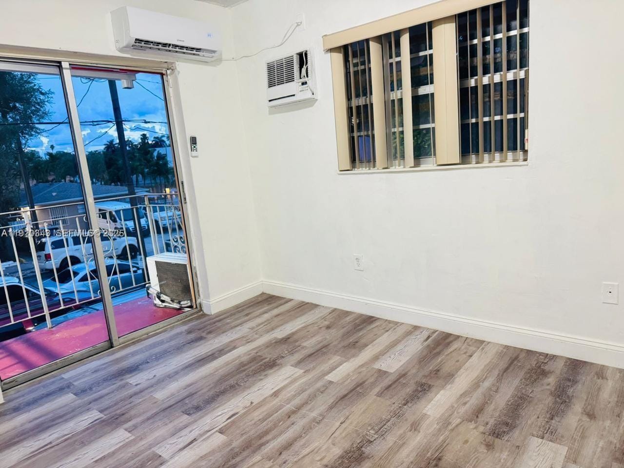932 NW 5th Street, Miami, FL 33128 photo 5
