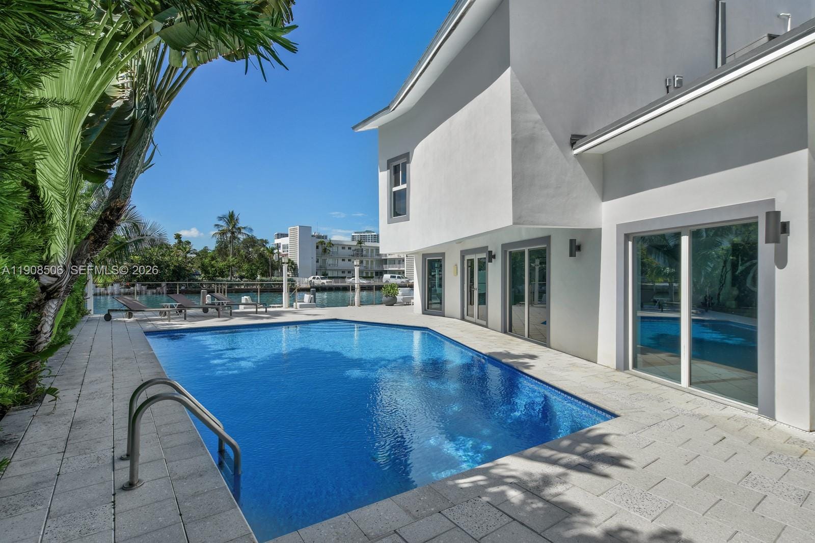 1040 S Shore Drive, Miami Beach, FL 33141 photo 2