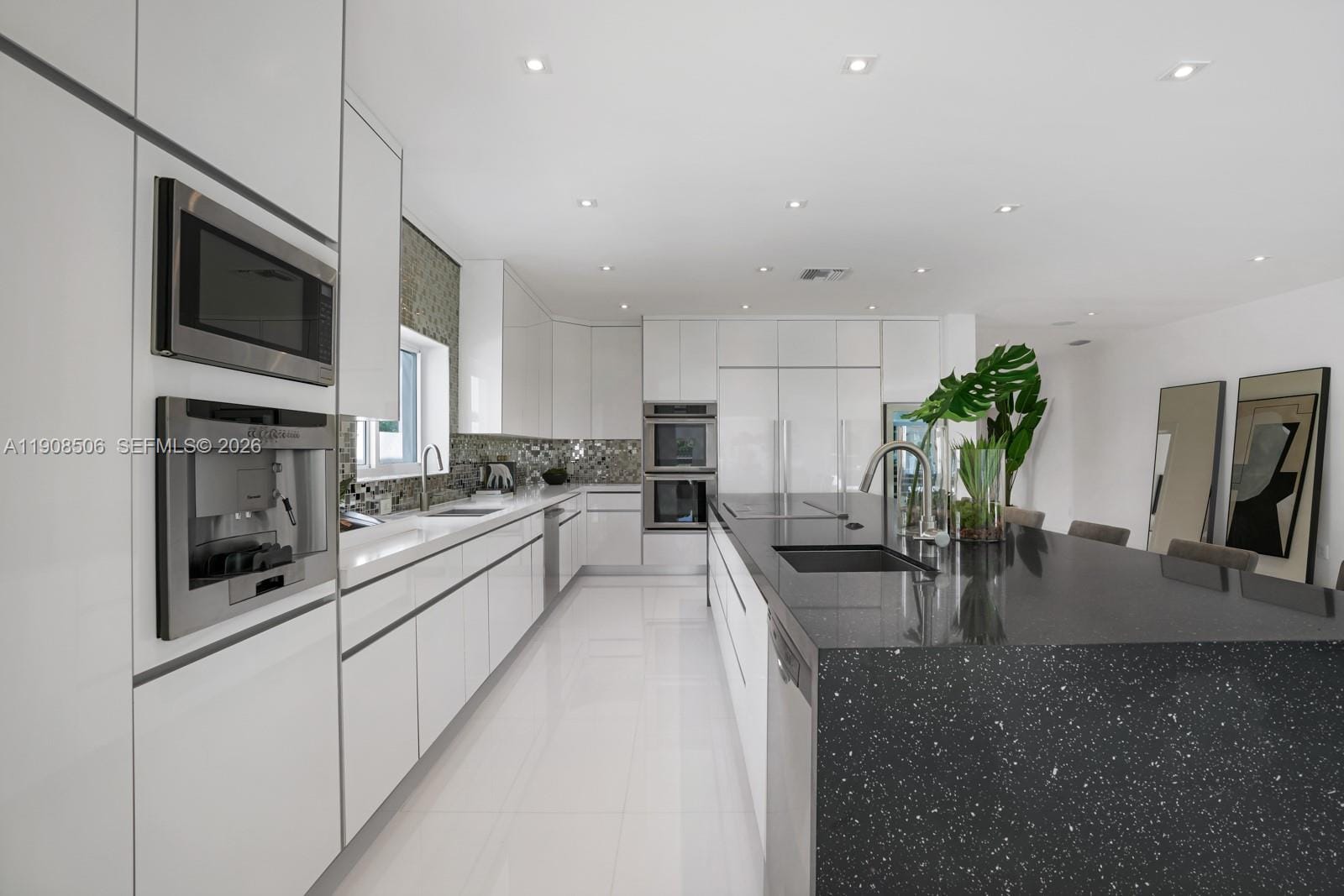 1040 S Shore Drive, Miami Beach, FL 33141 photo 17