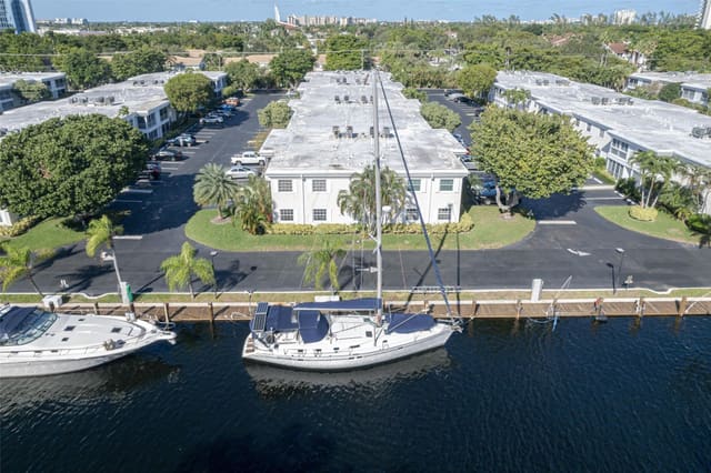 6245 Bay Club Drive 3, Fort Lauderdale, FL 33308