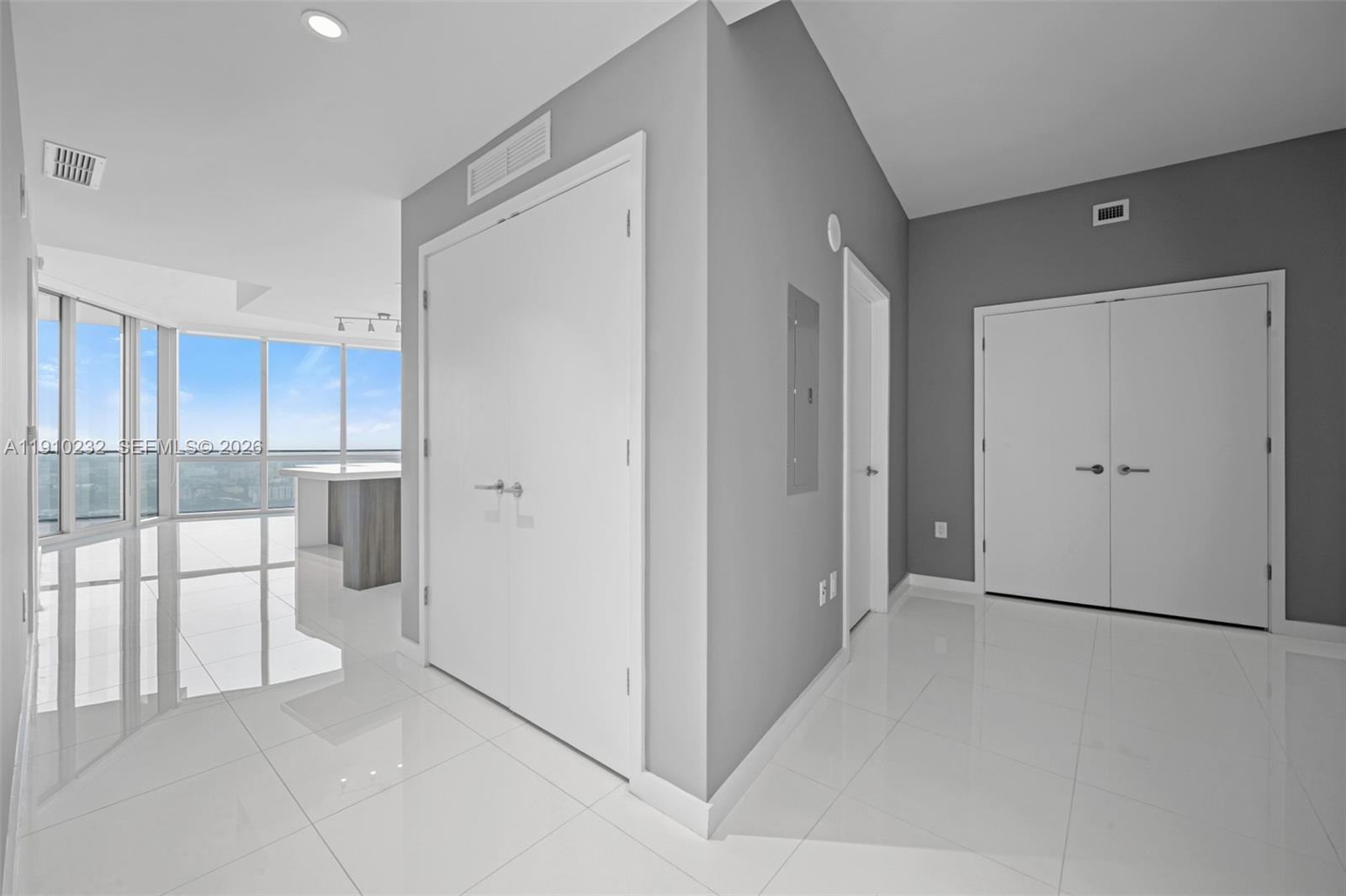 851 NE 1st Avenue 4204, Miami, FL 33132 photo 23