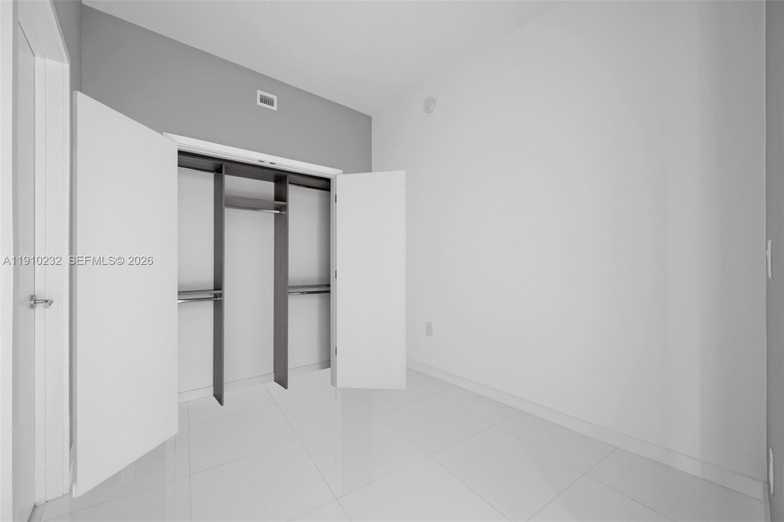 851 NE 1st Avenue 4204, Miami, FL 33132 photo 27