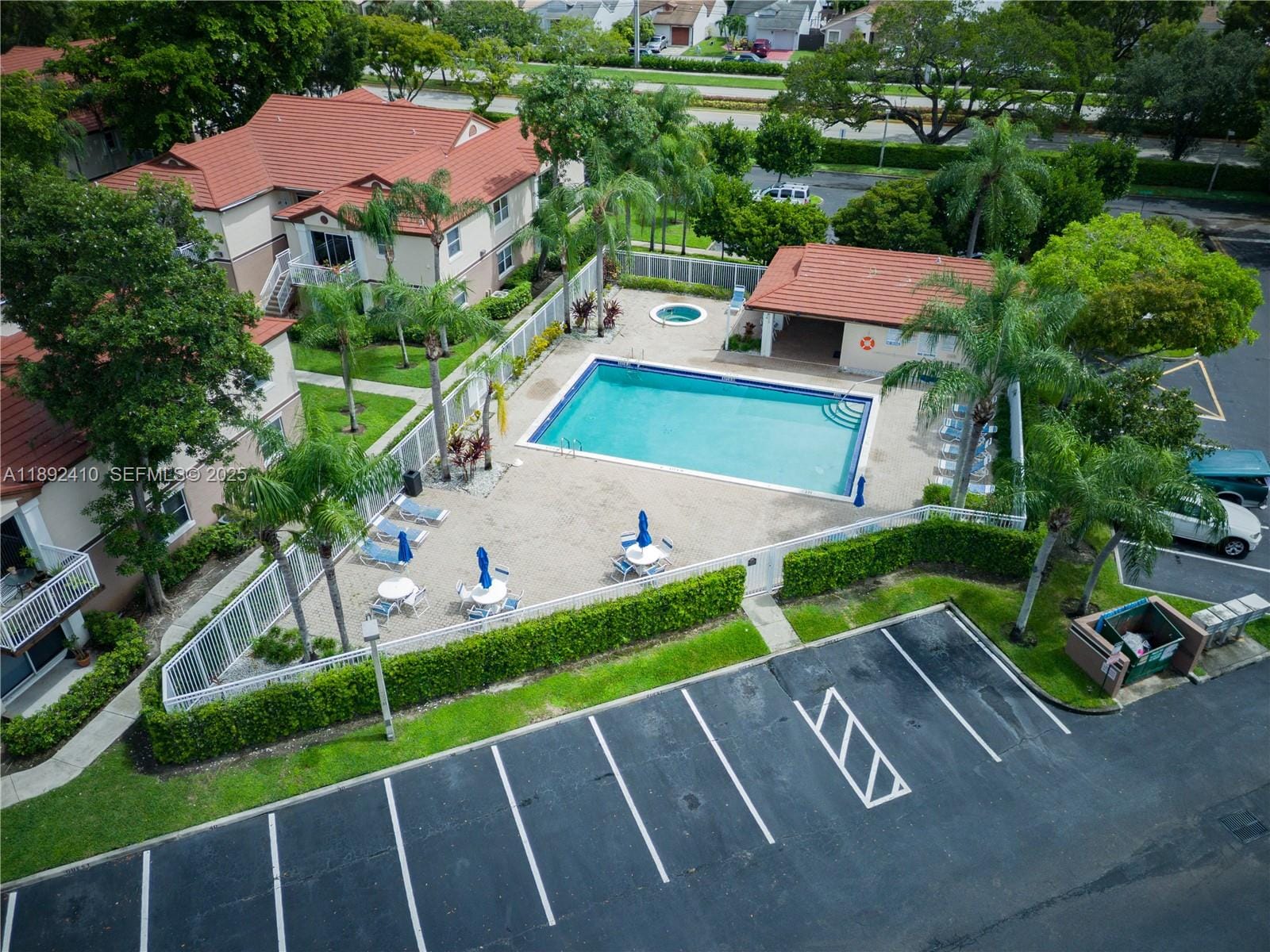 1 bedroom home for sale at 11266 12th, Pembroke Pines, FL 33025 — $199,999