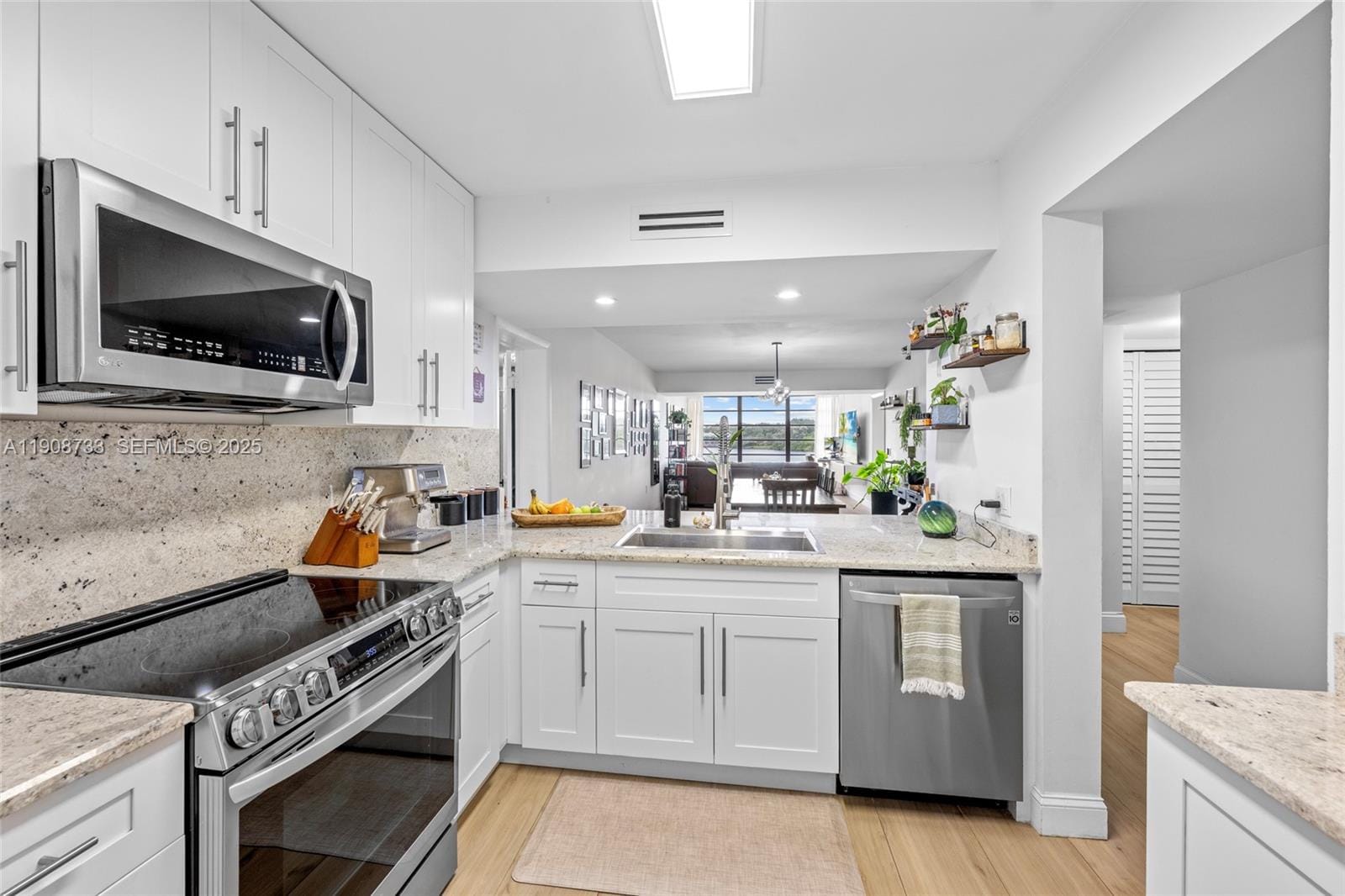 1532 Whitehall Drive 304, Davie, FL 33324