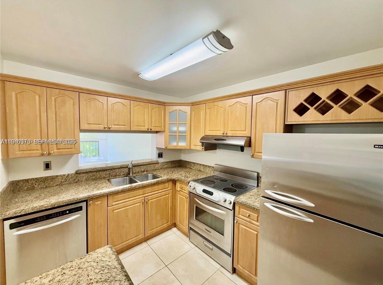 10825 SW 112th Avenue 302, Miami, FL 33176, Miami