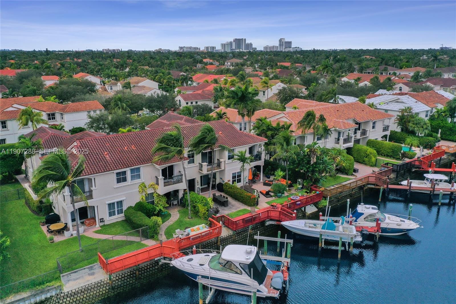 1385 Harbor View E, Hollywood, FL 33019