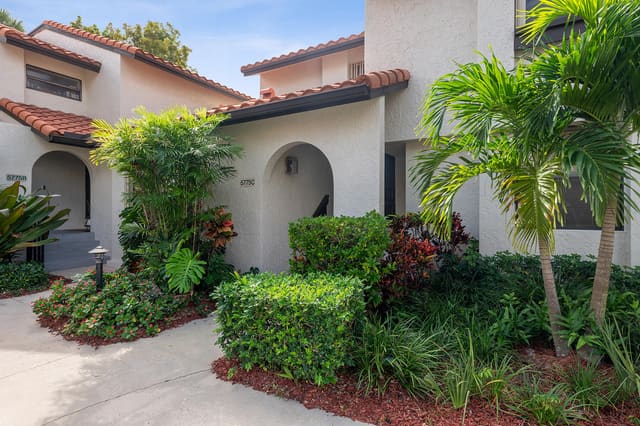 5775 Fox Hollow Drive C, sold in Town Place Condo I And Ii, Boca Raton, FL