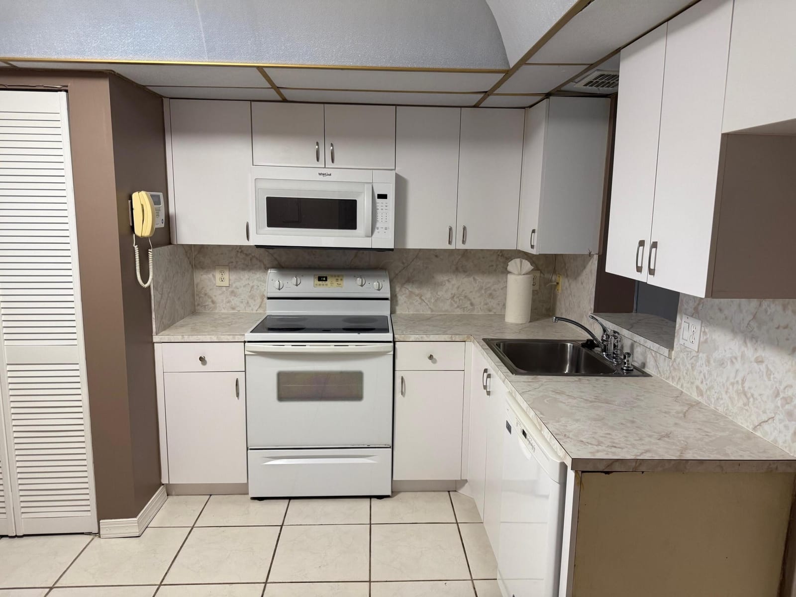 26 Abbey Lane 104, Delray Beach, FL 33446 photo 11