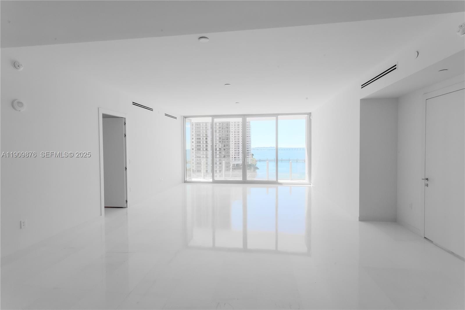 300 Biscayne Blvd Way 1003, Miami, FL 33131 photo 14