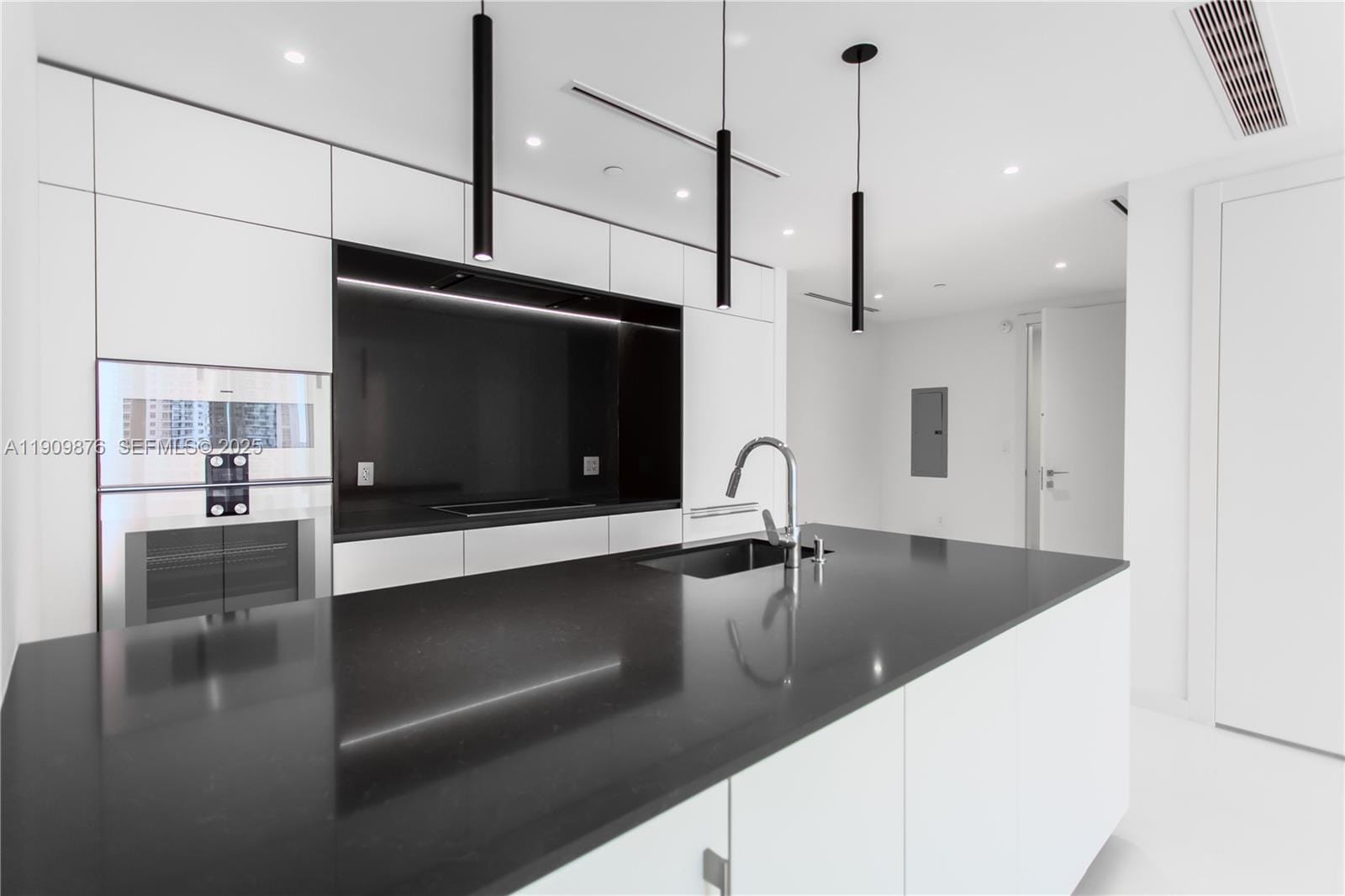 300 Biscayne Blvd Way 1003 — photo 3