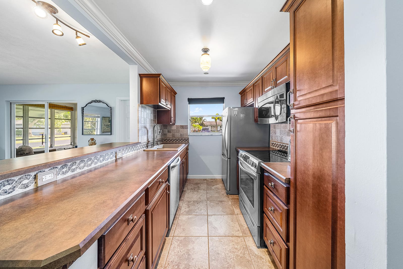 510 High Point Drive D — photo 4