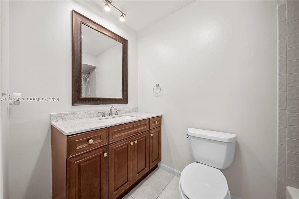 508 Holyoke Lane A, Lake Worth, FL 33467 photo 18