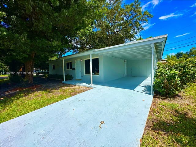 5740 Freedom Street, sold in Playland Estates, Hollywood, FL