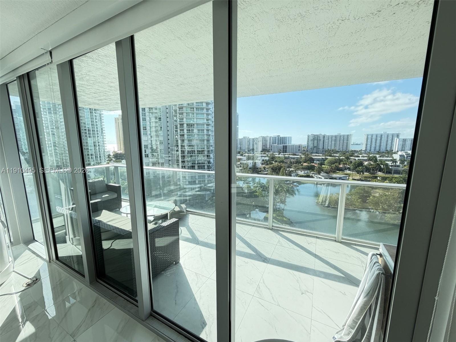 330 Sunny Isles Boulevard 51008 — photo 11