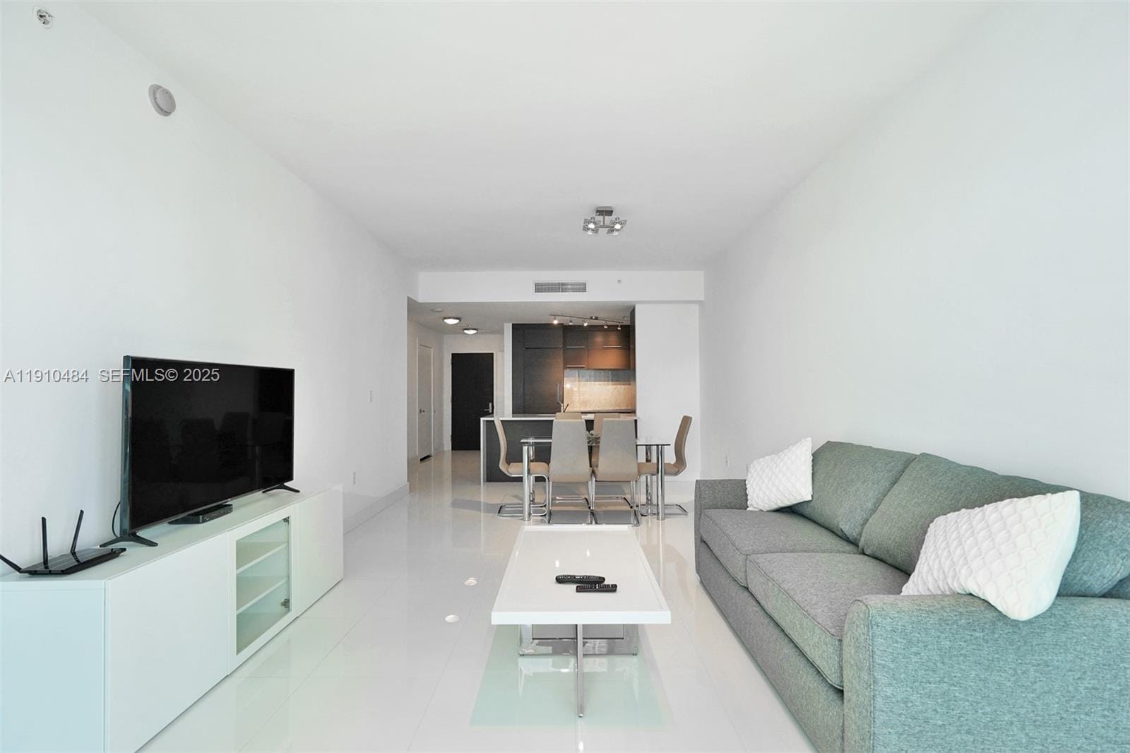 900 Biscayne Boulevard 5610, Miami, FL 33132 photo 4