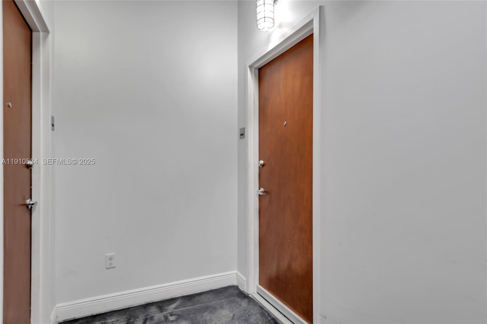 10 SW South River Drive 1509 — photo 6