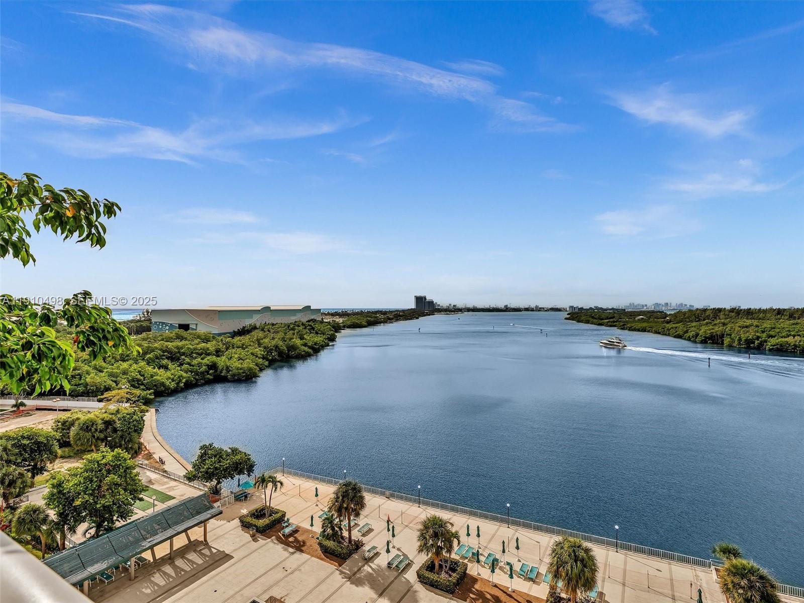 300 Bayview Drive 902 — photo 4