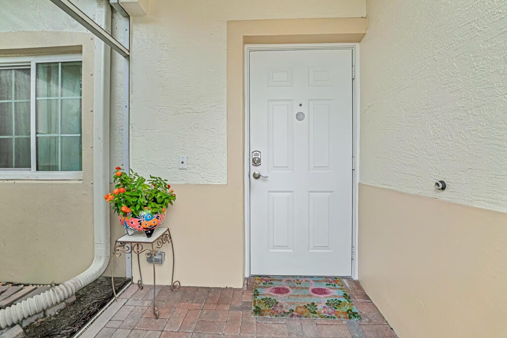 9889 Galleon Drive — photo 3