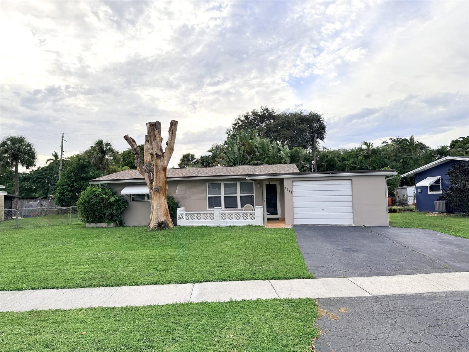 1643 W River Drive, Margate, FL 33063