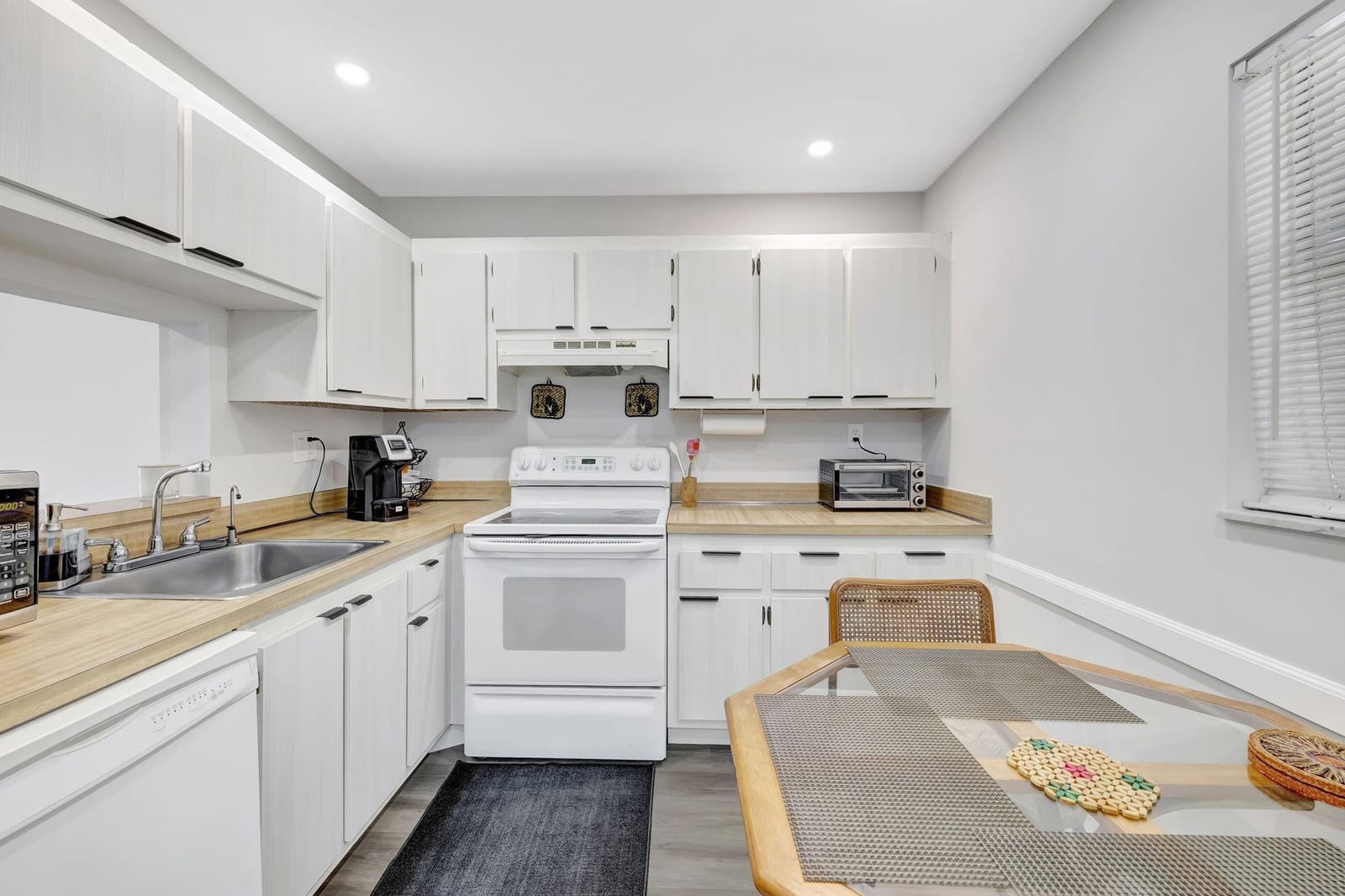2800 Somerset Drive 218j — photo 11