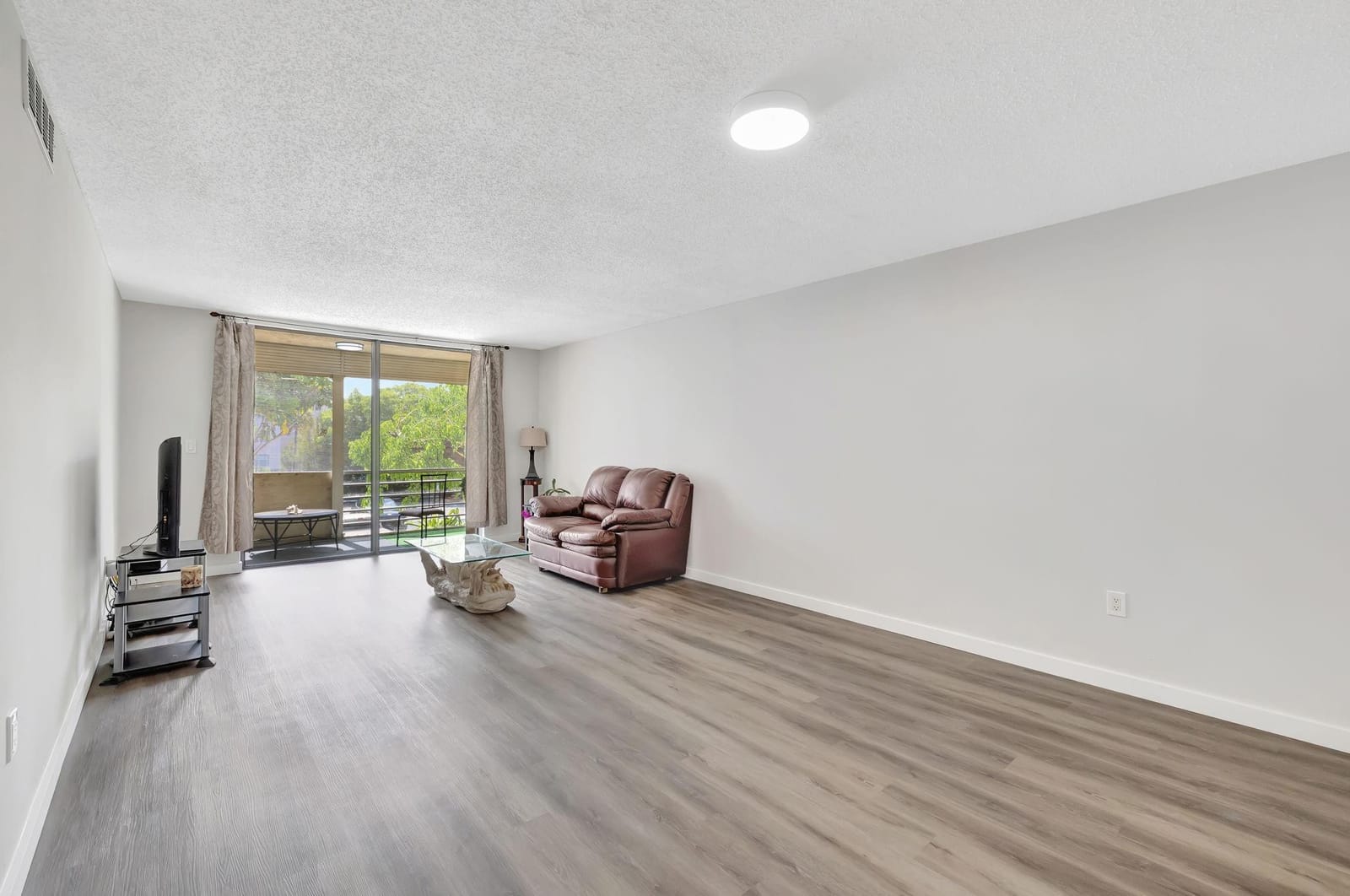 2800 Somerset Drive 218j — photo 7